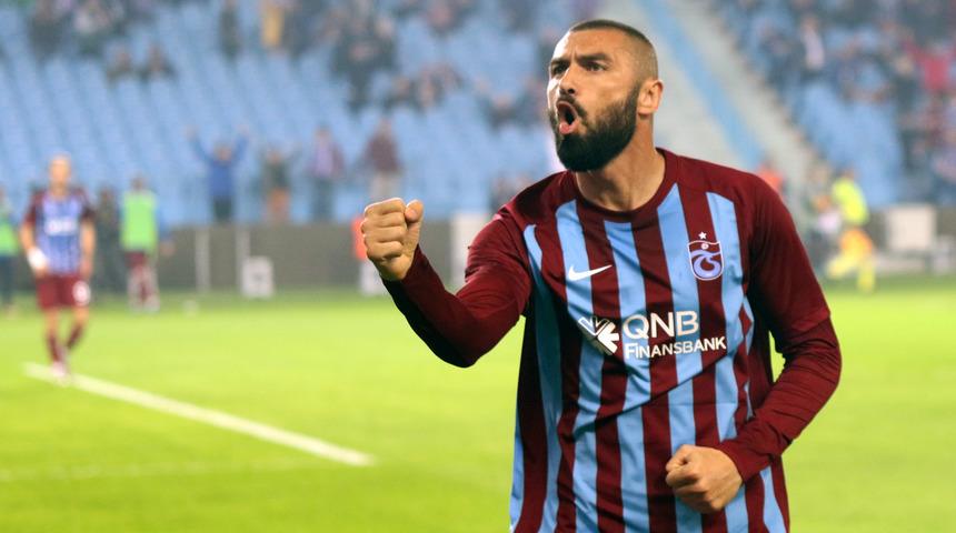 Burak Yılmaz kariyerine Trabzonspor'da devam edecek!