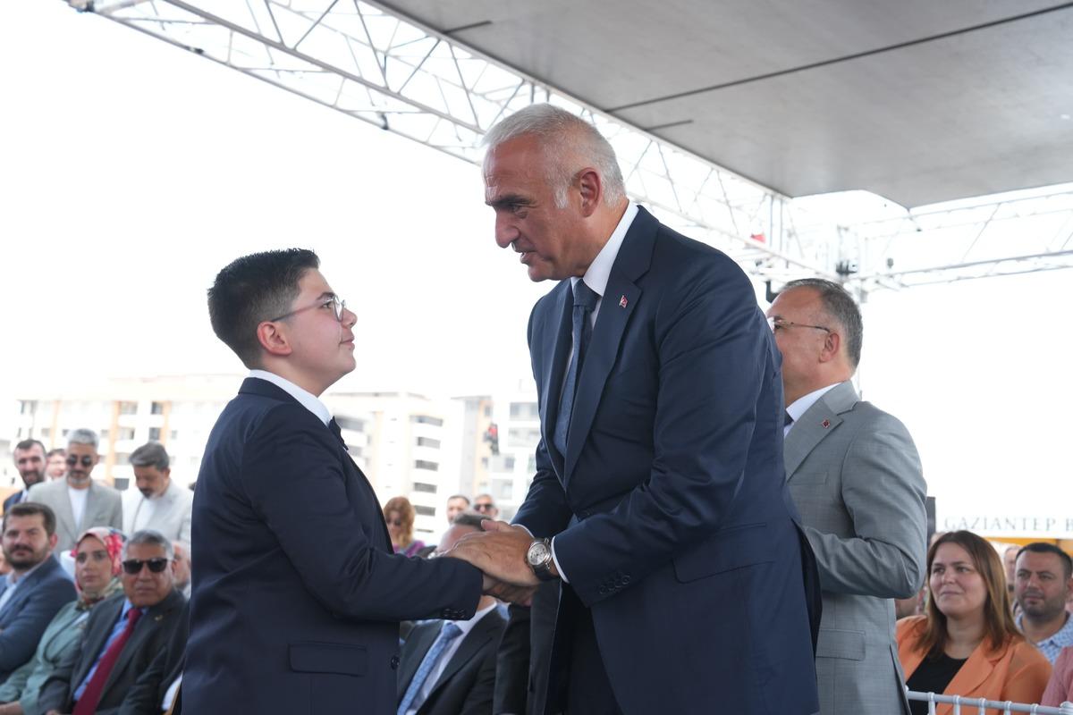 Gaziantep e yeni kongre, kültür ve fuar merkezi için ilk adım atıldı 8