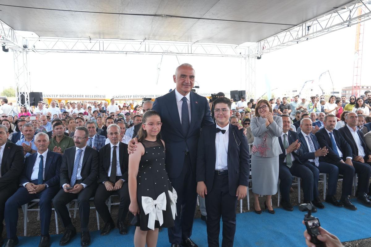 Gaziantep e yeni kongre, kültür ve fuar merkezi için ilk adım atıldı 10