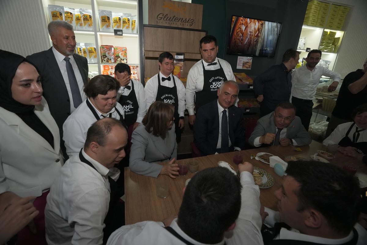 Gaziantep e yeni kongre, kültür ve fuar merkezi için ilk adım atıldı 11
