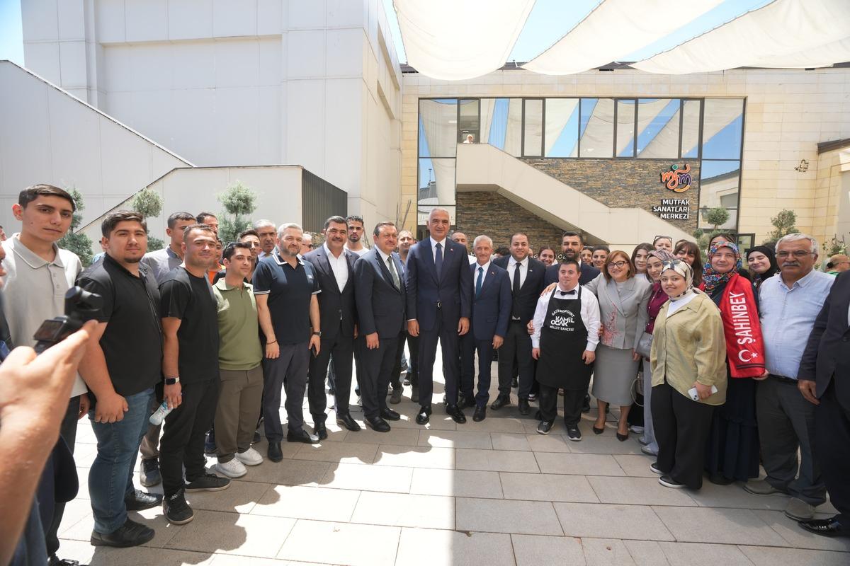 Gaziantep e yeni kongre, kültür ve fuar merkezi için ilk adım atıldı 12