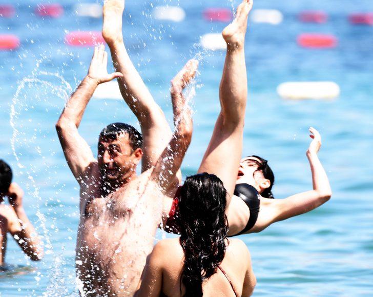 Bodrum kavruldu, sahiller doldu G3