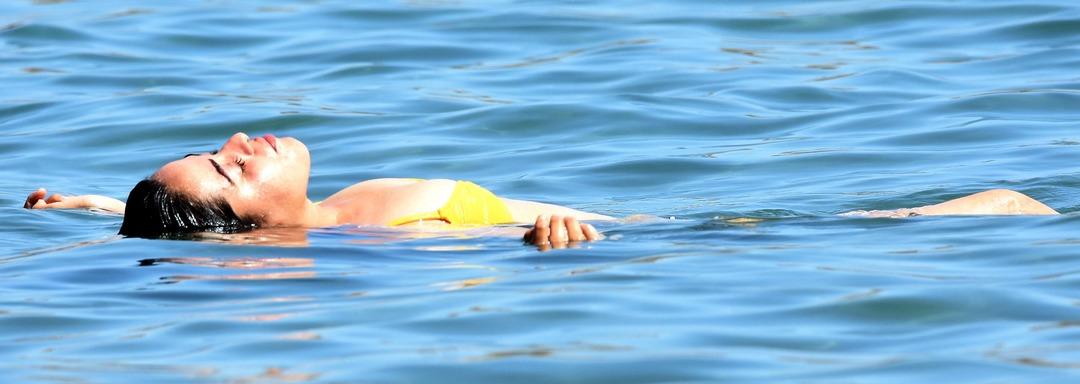 Bodrum kavruldu, sahiller doldu