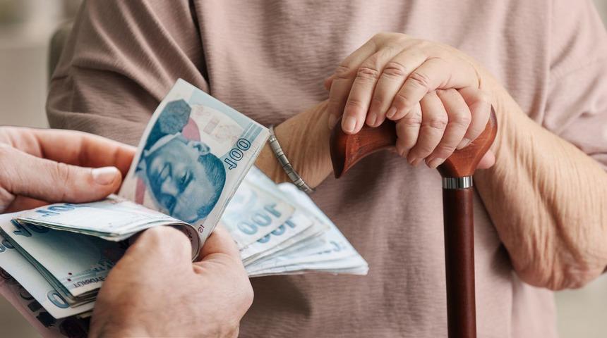 TBMM'deki komisyonda kabul edildi! İşte en d&uuml;ş&uuml;k emekli maaşı