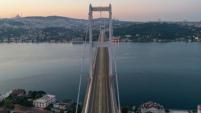 15 Temmuz Şehitler Köprüsü ve bazı yollar trafiğe kapatıldı!