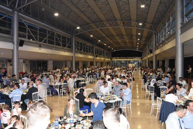 Bursa'da enerji şirketi çalışanları ve aileleri iftarda buluştu