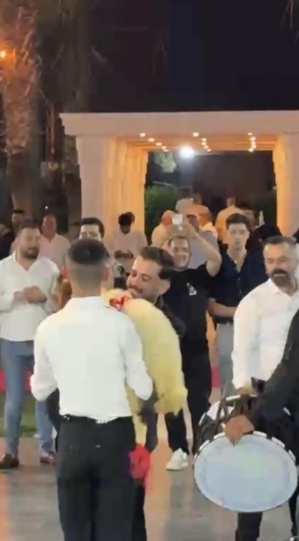 Ne altın ne para: Düğünde damada verilen hediye gündem oldu 1