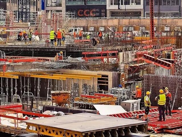T&uuml;rk m&uuml;teahhitlik sekt&ouml;r&uuml; 27 &uuml;lkede 2,7 milyar dolarlık iş aldı