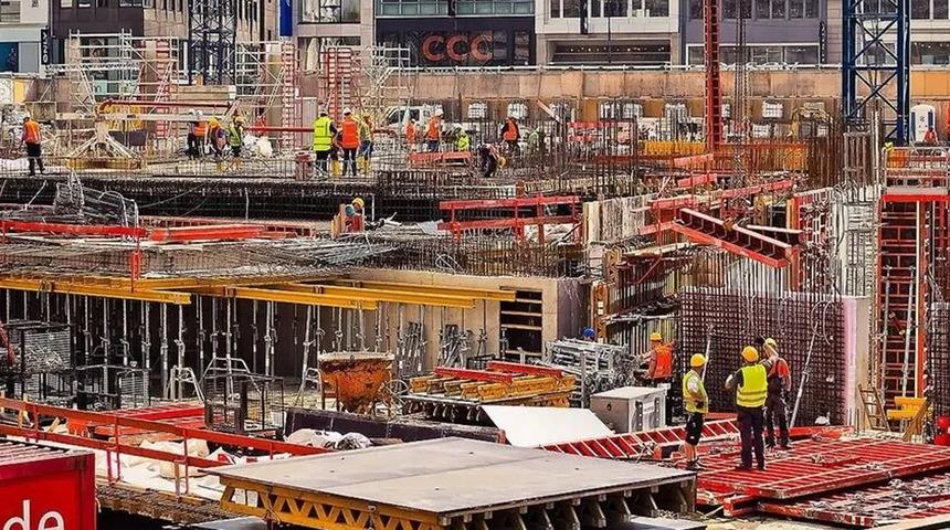 T&uuml;rk m&uuml;teahhitlik sekt&ouml;r&uuml; 27 &uuml;lkede 2,7 milyar dolarlık iş aldı