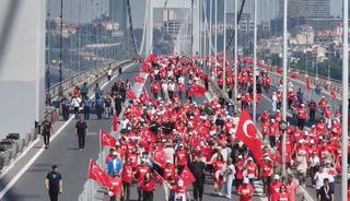 15 Temmuz Demokrasi ve Şehitleri Anma Y&uuml;r&uuml;y&uuml;ş&uuml; b&ouml;yle g&ouml;r&uuml;nt&uuml;lendi