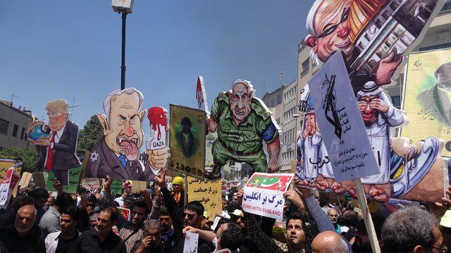 Kudüs yürüyüşünde Trump kuklası ateşe verildi