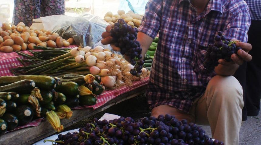 'Trakya ilkeren' üzümü erkenden tezgahta