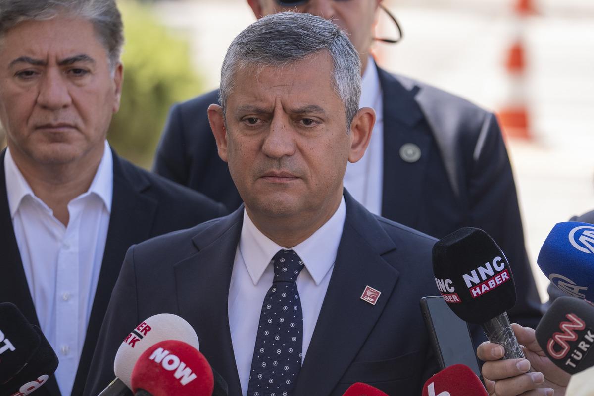 Özgür Özel ile ilgili çarpıcı İYİ Parti iddiası! Canlı yayında açıkladı 2