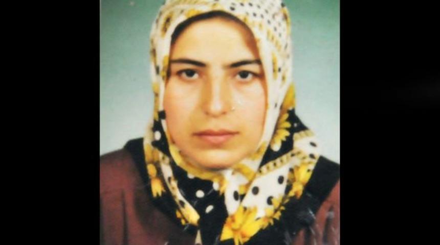 Karısı vahşice &ouml;ld&uuml;r&uuml;ld&uuml;, mahkemede hayatının şokunu yaşadı