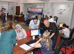 İzmir'de vatandaşlar, imar barışı için müdürlüğe koştu