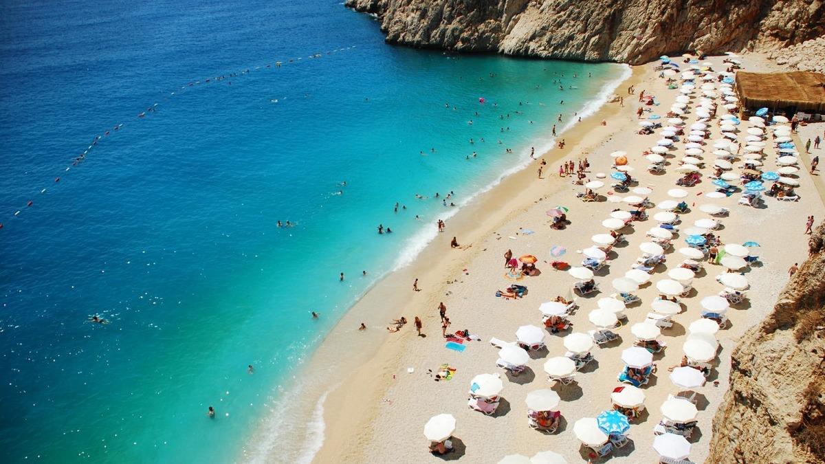 Turizmde tarihi başarı! İtalya'yı da Yunanistan'ı da geride bıraktık