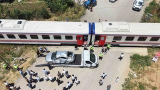 Muş’ta tren otomobile çarptı: 3 yaralı