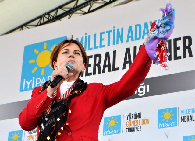 Akşener: Kahve açacağına emeklinin cebine para koy