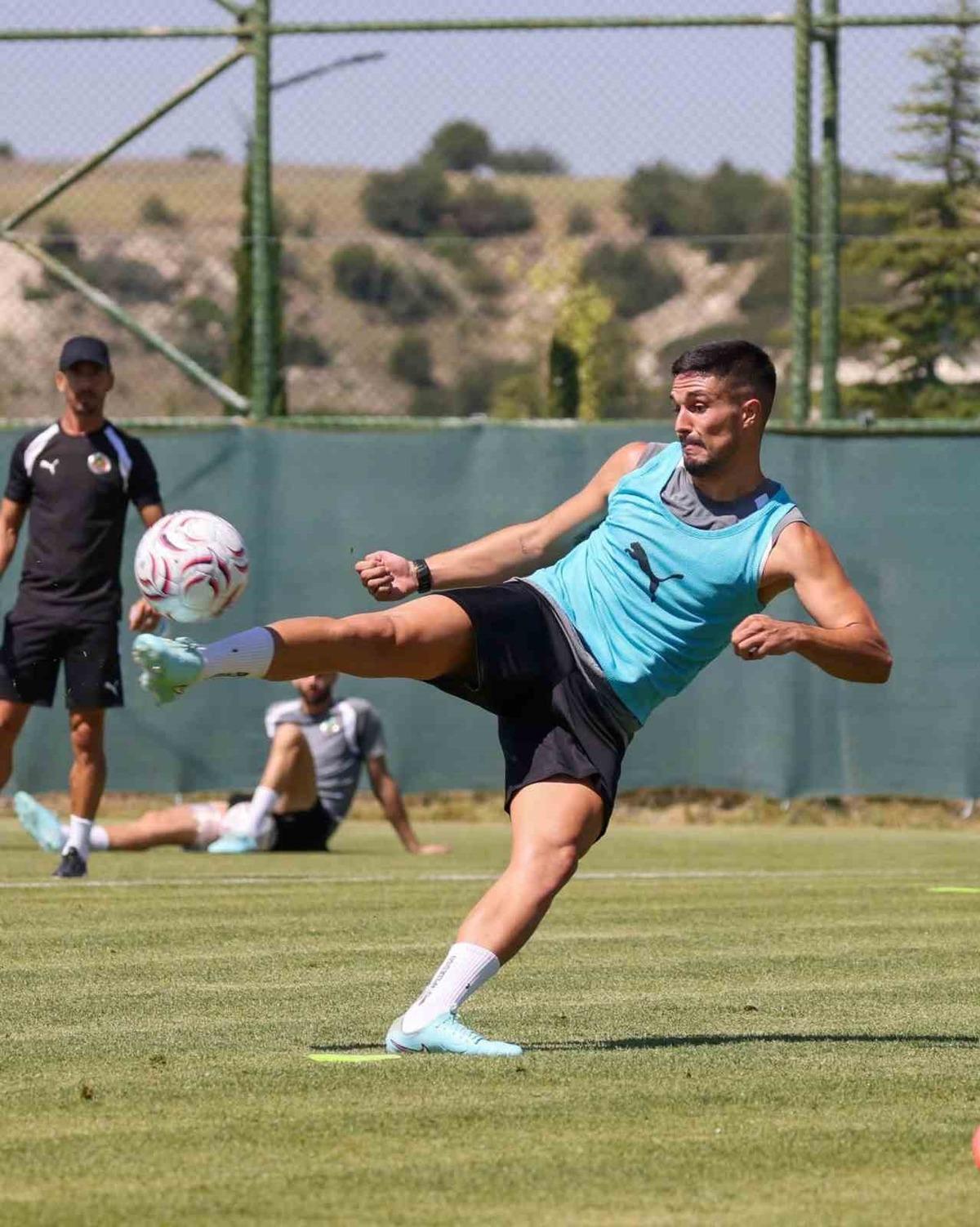 Corendon Alanyaspor yeni sezon hazırlıklarını Burdur’da sürdürüyor 1