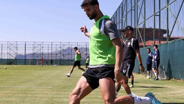 Corendon Alanyaspor yeni sezon hazırlıklarını Burdur’da sürdürüyor