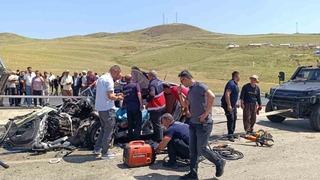 Muş’ta kamyonla otomobil çarpıştı: 2 ölü, 1 yaralı
