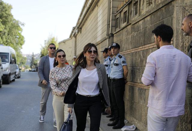 Demir&ouml;ren ailesi taziyeleri kabul ediyor (3) 3