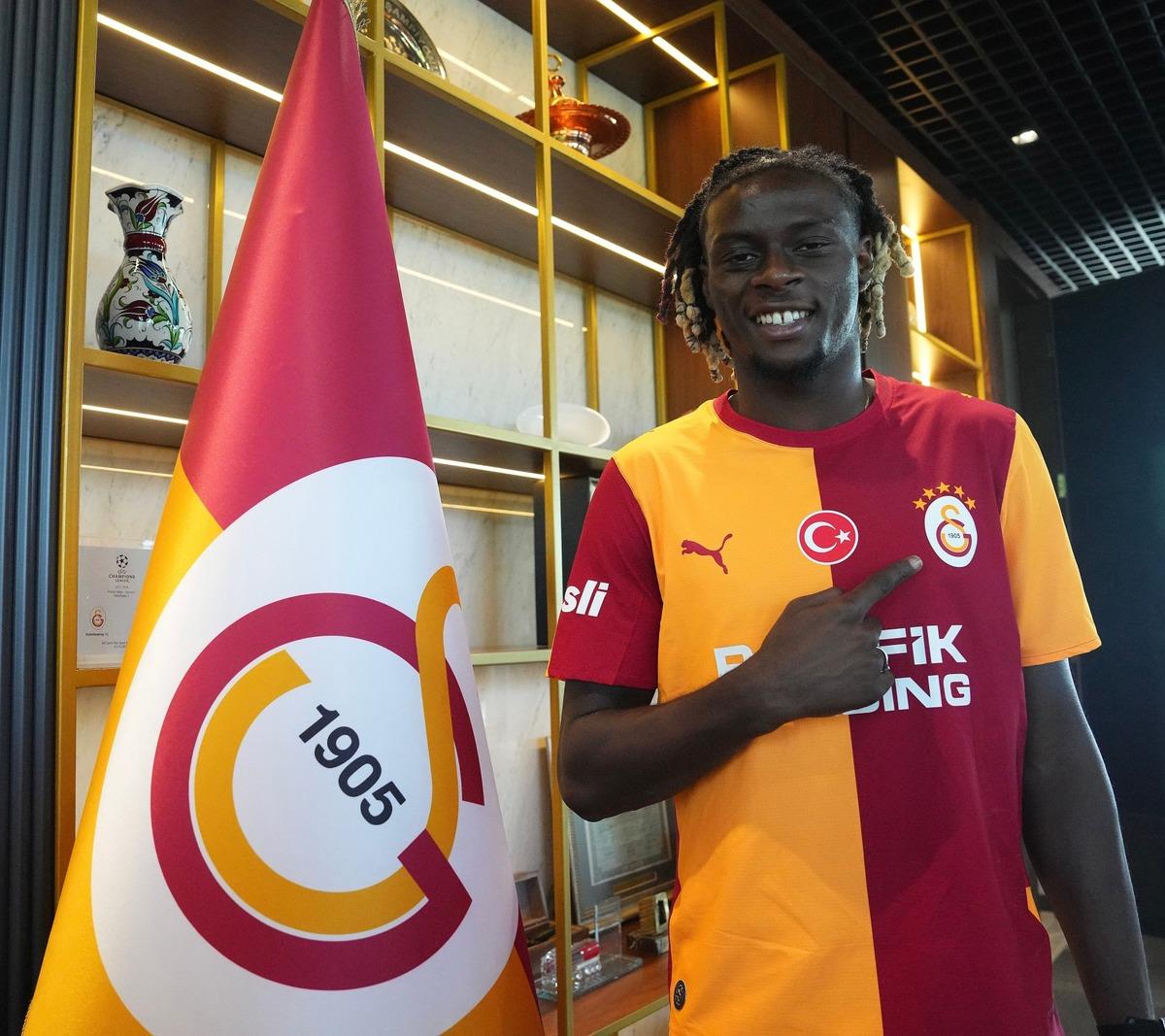 Galatasaray, Lesley Ugochukwu transferini resmen açıkladı! İşte maliyeti 3