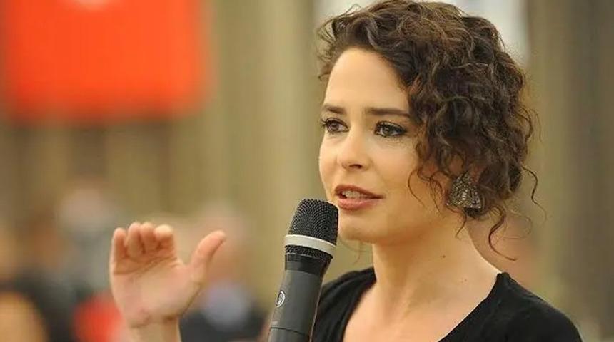 Pelin Batu deprem zamanı yaptığı paylaşım i&ccedil;in &ouml;z&uuml;r diledi: "İnsan neye ve kime g&uuml;veneceğini şaşırıyor artık"