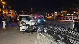 İki motosiklete çarpan sürücü ortalığı savaş alanına çevirdi: 1 ölü, 3 yaralı