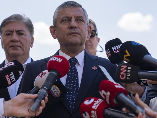 &Ouml;zg&uuml;r &Ouml;zel'in yeni partisinin adı ne olacak? İşte masadaki isimler