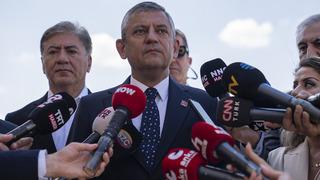 Özgür Özel'in yeni partisinin adı ne olacak? İşte masadaki isimler