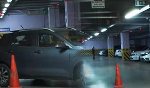 'Erkek s&uuml;r&uuml;c&uuml;ler park etmesin' Otoparkta yeni uygulama