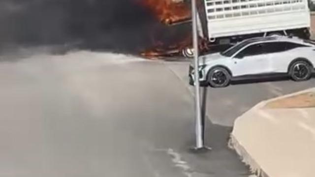 Elazığ’da pikap alev topuna döndü