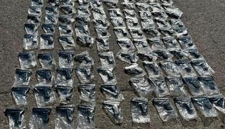 Bu hangi &ccedil;etenin otob&uuml;s&uuml;! İ&ccedil;inden &ccedil;ıkanlar hayrete d&uuml;ş&uuml;rd&uuml;