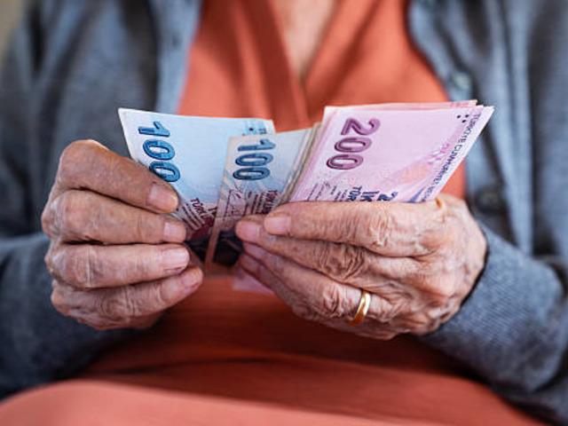 Milyonların g&ouml;z&uuml; bu tarihlerde! Zamlı maaş &ouml;demeleri yarın başlıyor