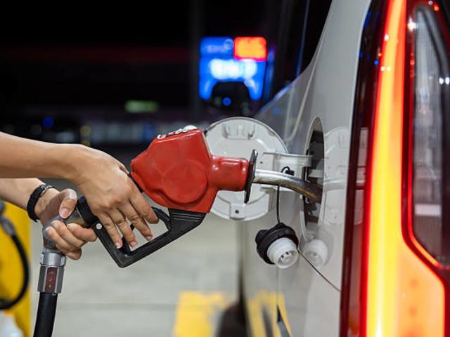 Akaryakıt tabelaları değişiyor! Benzin ve motorine zam geliyor