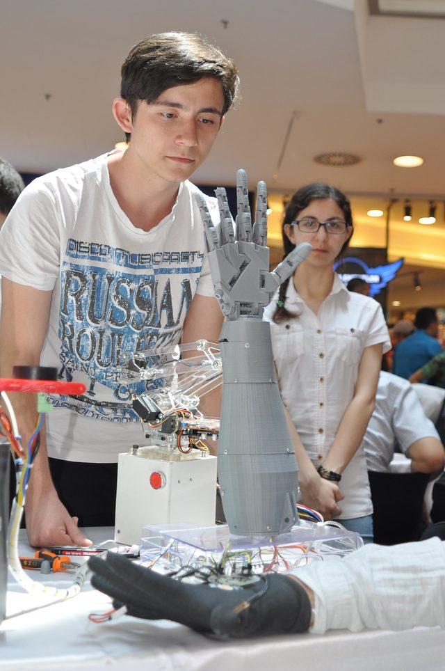 Eskişehir'de öğrencilerin 'Robotik Kodlama' sergisi
