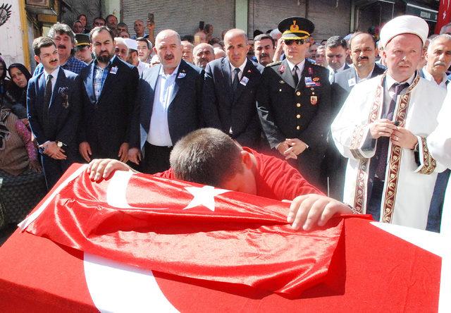 Kastamonu'da şehit er, son yolculuğuna uğurlandı