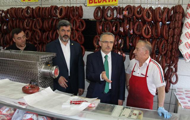 Bakan Ağbal: Döner kesmek bütçe yapmaktan daha zormuş