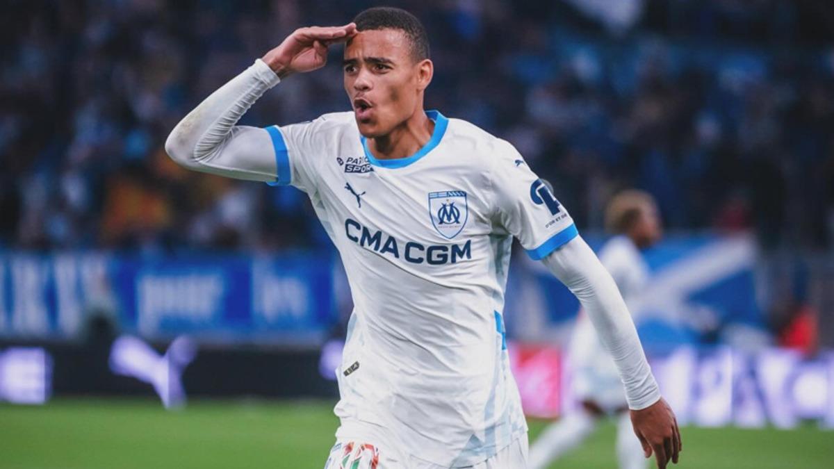 Fenerbah&ccedil;e de Mason Greenwood İstanbul a geldi! 3