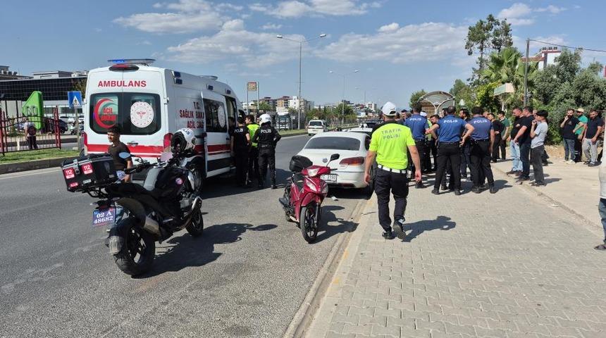 Adıyaman'da iki otomobil &ccedil;arpıştı: 3 yaralı