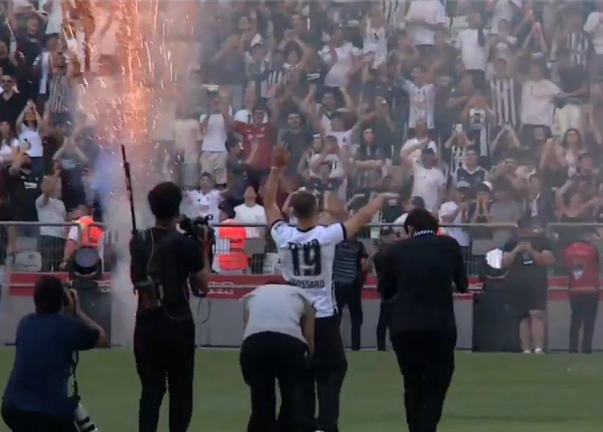Beşiktaş, Trossard i&ccedil;in imza t&ouml;reni d&uuml;zenliyor! 1