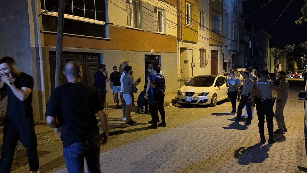 Eskişehir de aileler arasında kavga: 1 i polis 11 yaralı 1