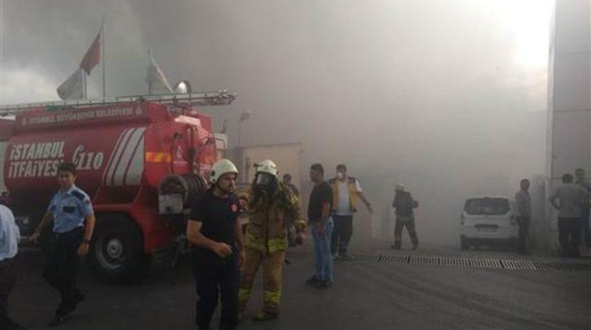 İstanbul Gaziosmanpaşa'daki tekstil fabrikasında yangın
