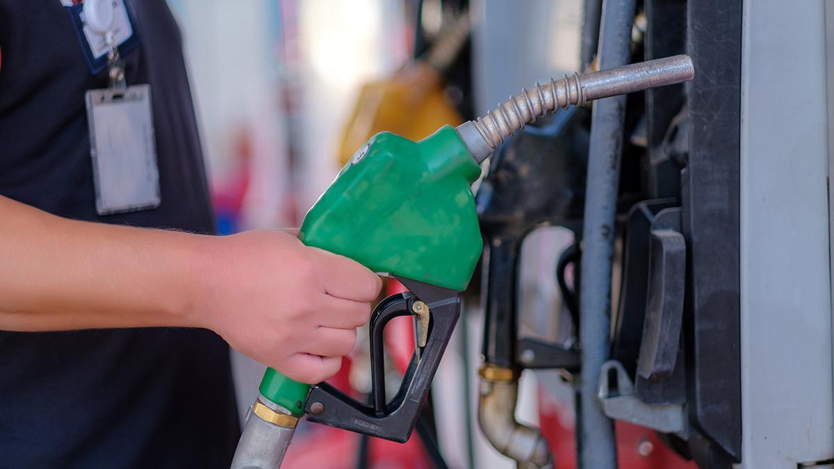 Benzin ve motorine zam geldi: Tabela sil baştan değişti