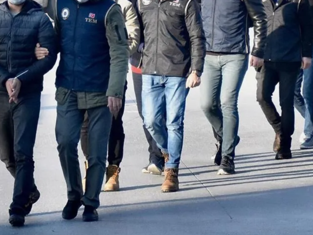 Son dakika | Kul&uuml;p y&ouml;neticilerine 'bahis' kıskacı! 19 ş&uuml;pheli hakkında harekete ge&ccedil;ildi