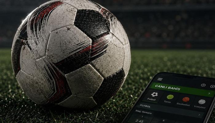T&uuml;rk futbolunda bahis depremi! Bakanlık d&uuml;ğmeye bastı, Galatasaray ve Beşiktaşlı isimler de listede