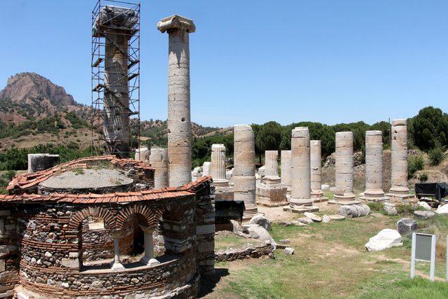 İncil de ge&ccedil;en kutsal kiliselerden 3 &uuml; Manisa da 1