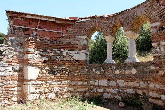 İncil de ge&ccedil;en kutsal kiliselerden 3 &uuml; Manisa da 4