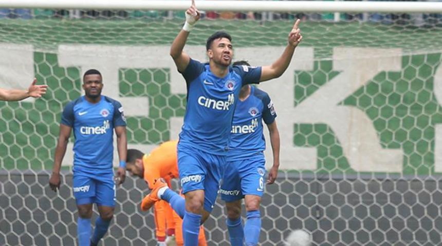 Galatasaray Trezeguet için Tolga Ciğerci ve 3.5 milyon Euro önerdi